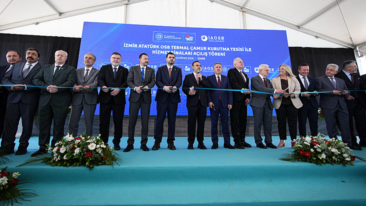 Bakan Kacır İzmir'de yeni yatırımın açılışını yaptı