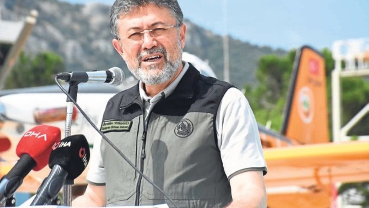 Bakan Yumaklı İzmir'de konuştu