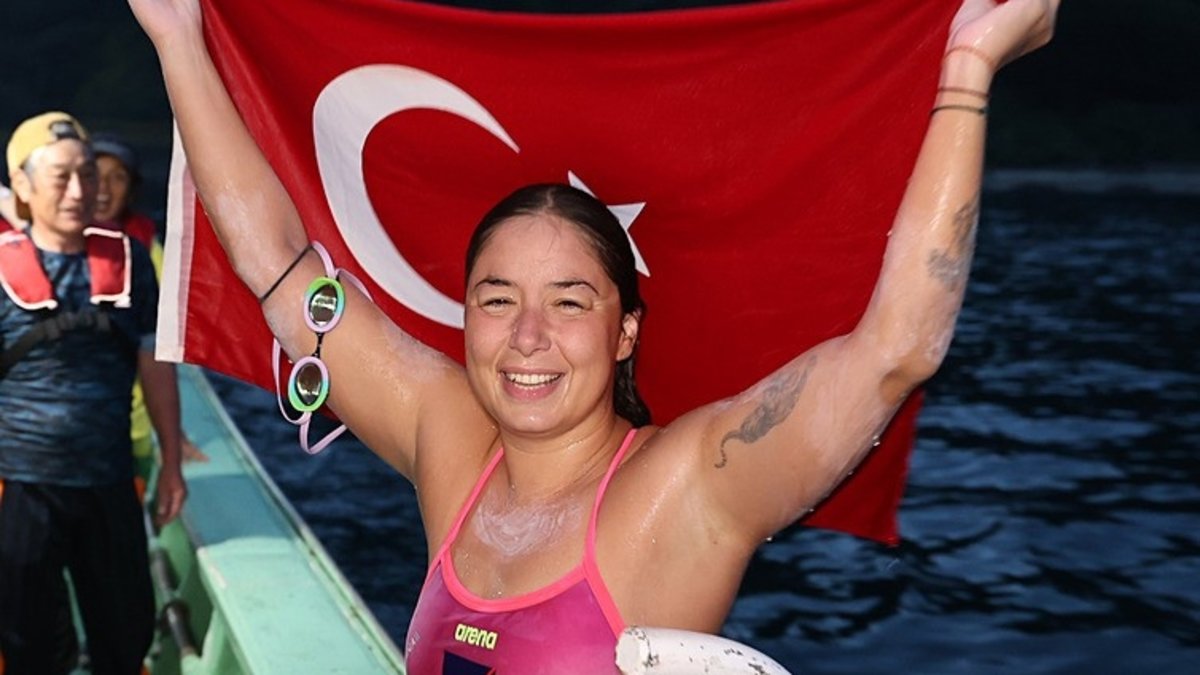 Bengisu Avcı'nın yüzücüleri okyanuslara açılıyor