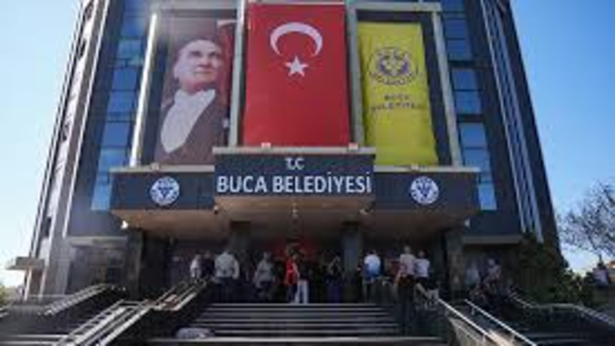 CHP'li Buca Belediye Başkanı Görkem Duman tutuklandı