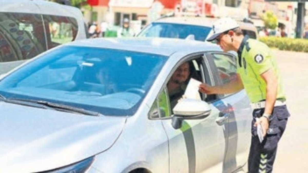 İzmir'de sürücülere hız uyarısı yapıldı