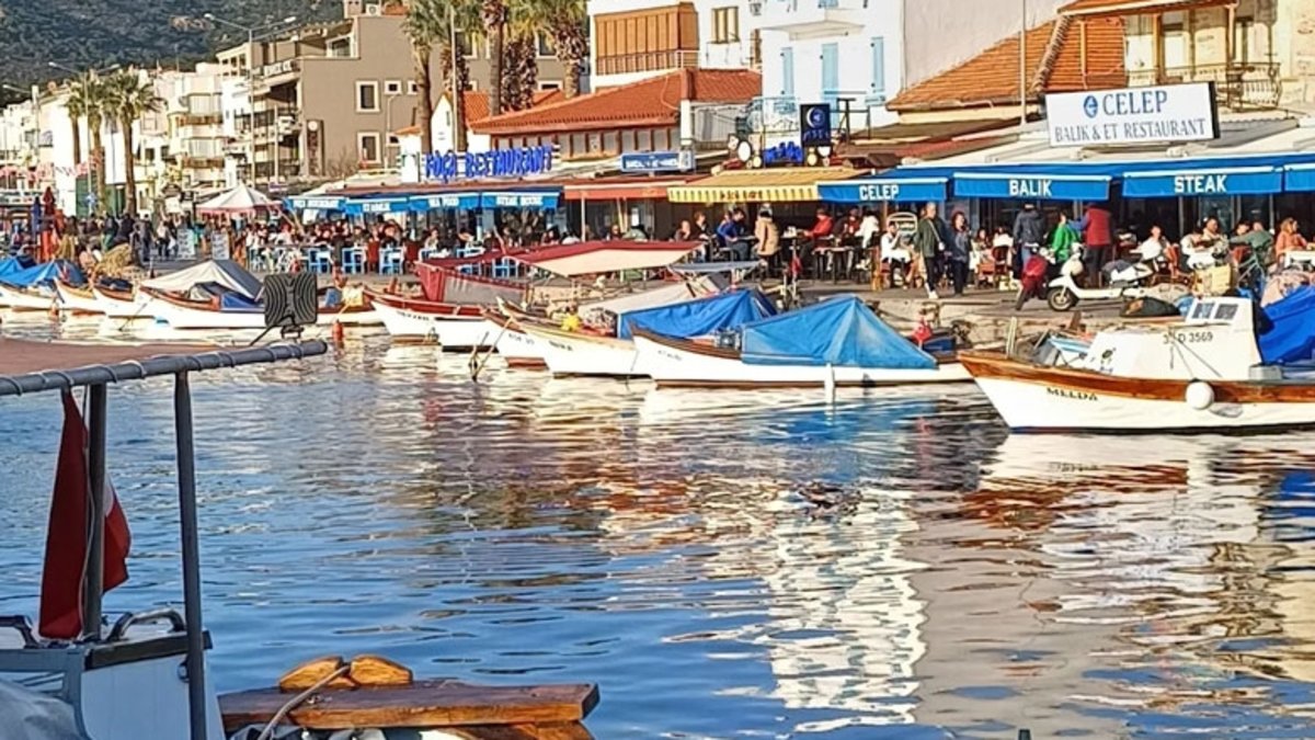 İzmir'in Gizli Akdeniz Kasabası Eski Foça