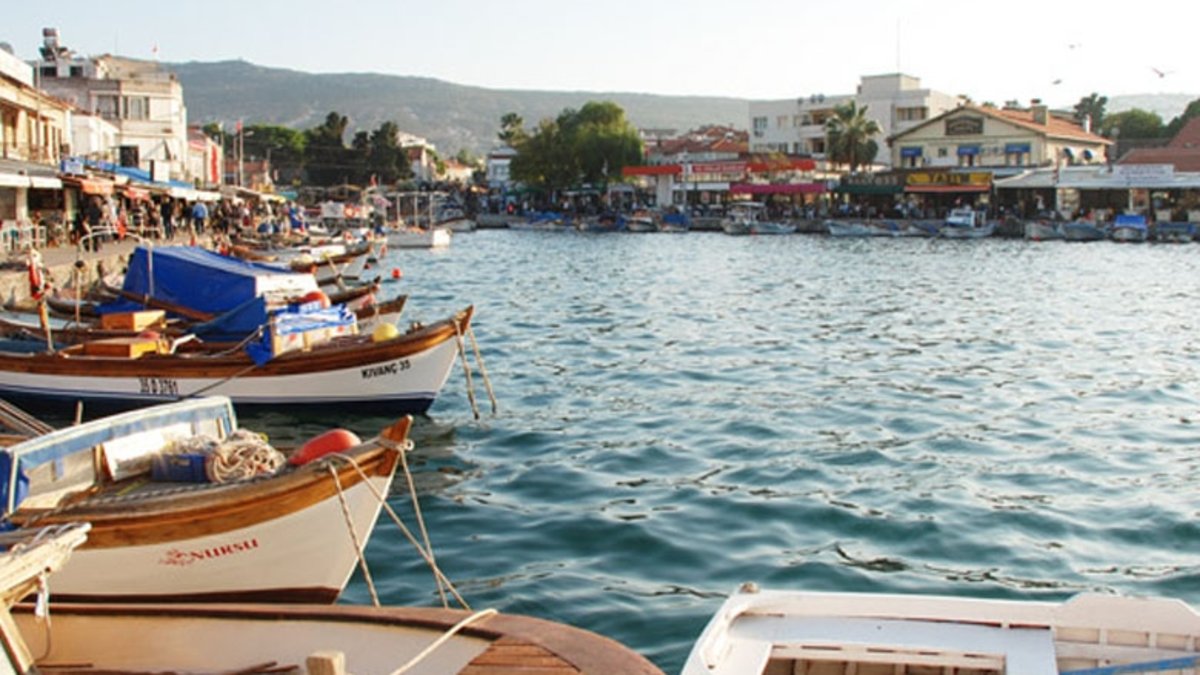 İzmir'in Saklı Kasabası Eski Foça