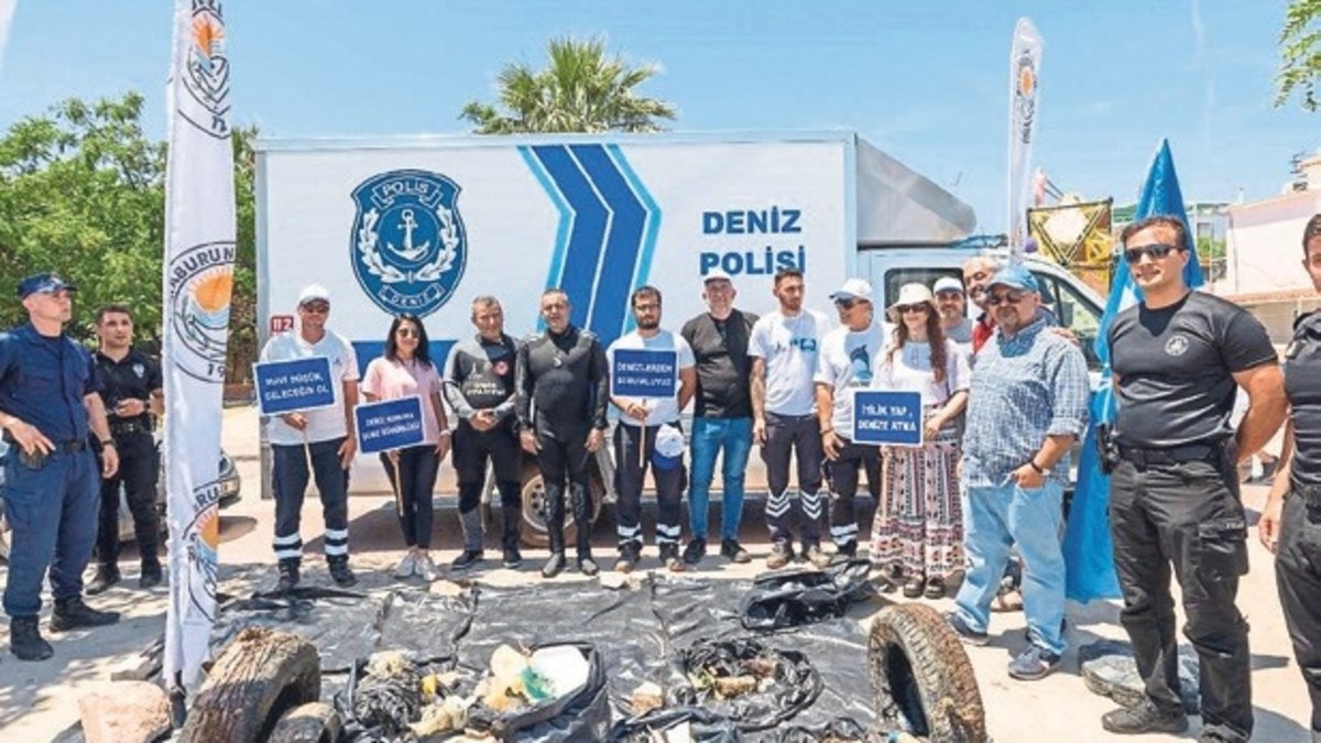 Karaburun Plajı Temizlendi