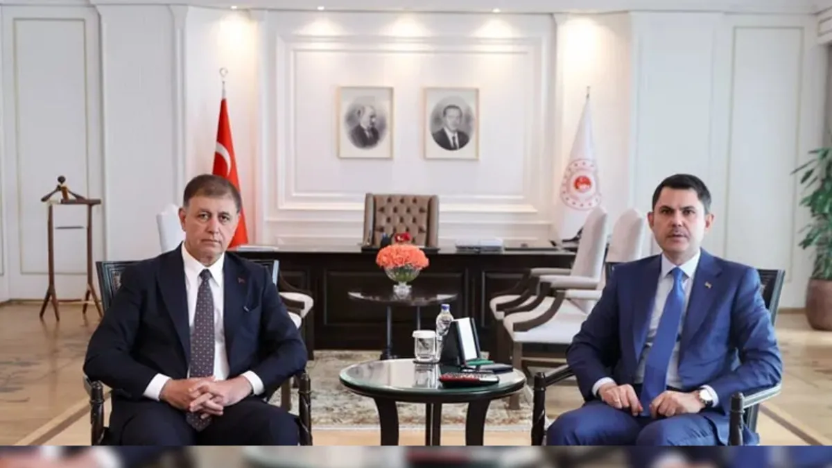 Bakan Kurum'dan İzmir Büyükşehir Belediyesi Ziyareti