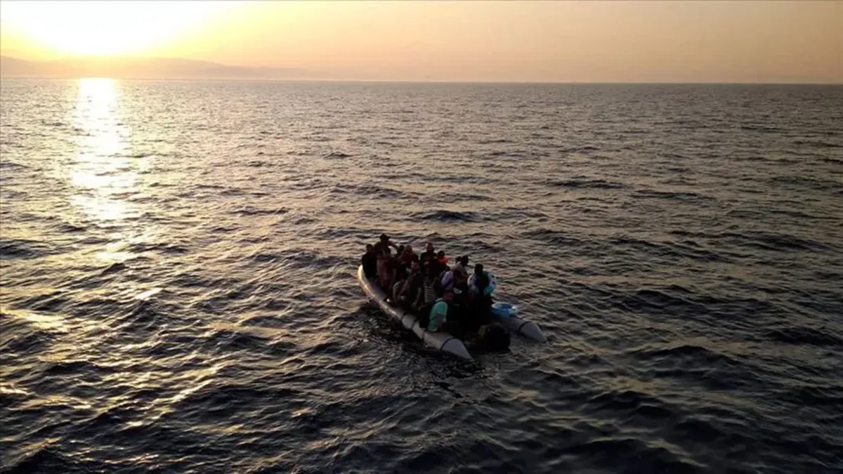 Çeşme'de 22 düzensiz göçmen yakalandı