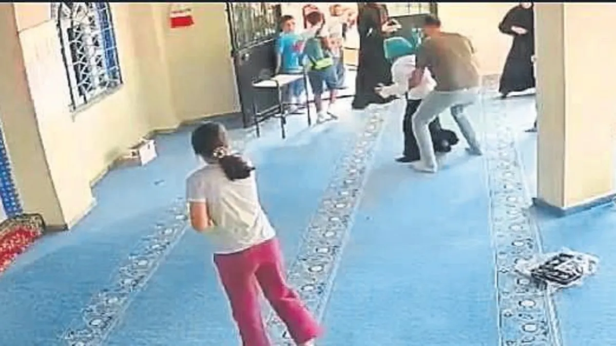 İmamın Heimlich manevrası kurtardı