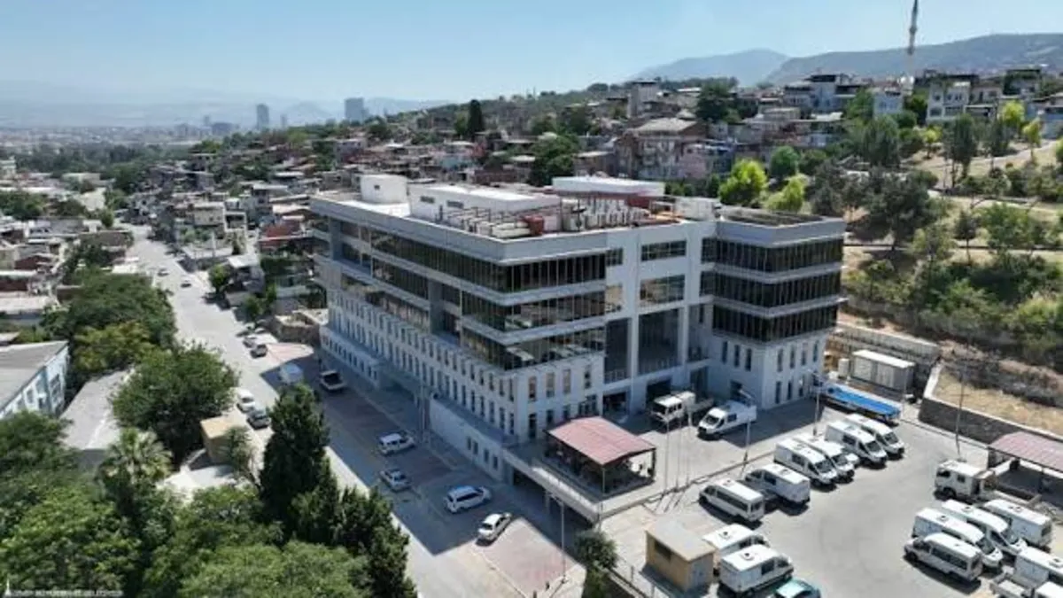 İzmir Büyükşehir'de istifa