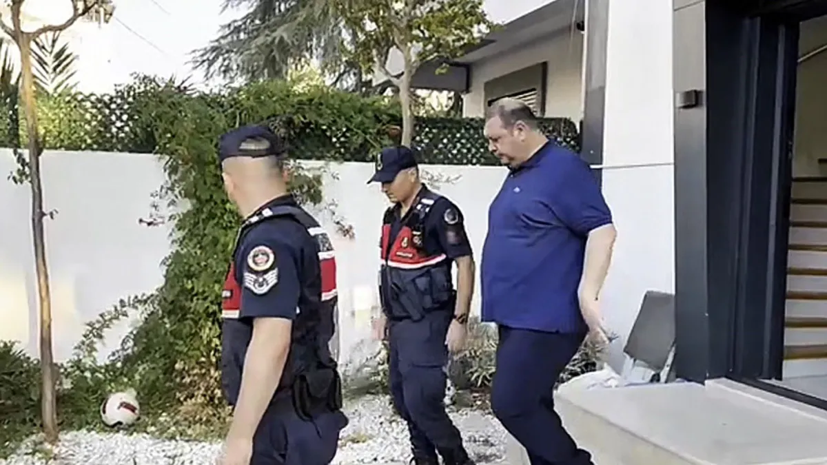 İzmir'de 16 şüpheli adliyede