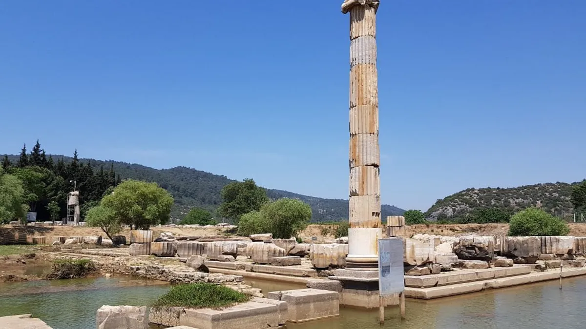 İzmir'de 2700 yıllık Claros antik kenti keşfediliyor