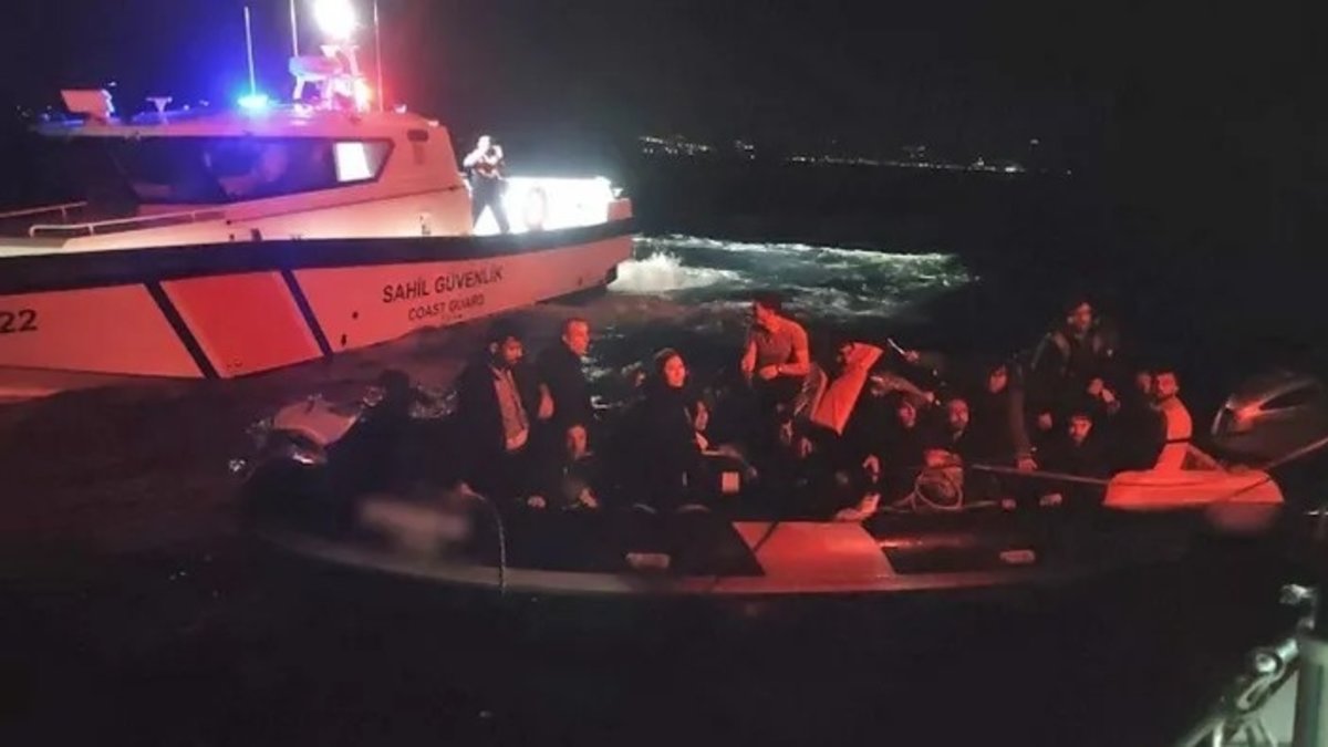 İzmir'de 59 göçmen yakalandı veya kurtarıldı
