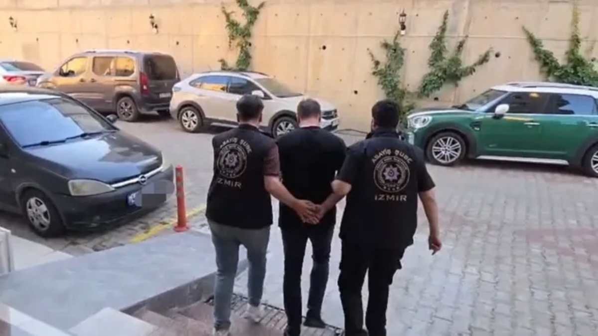 İzmir'de 8 kişi gözaltına alındı