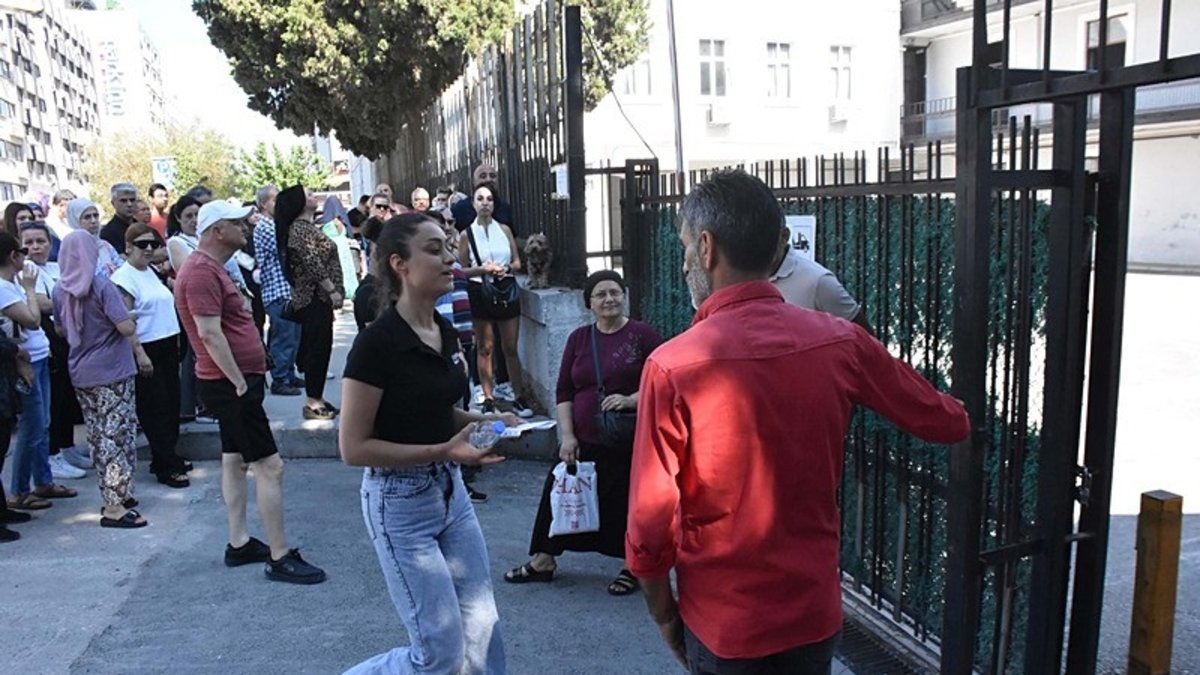 İzmir'de AYT başladı