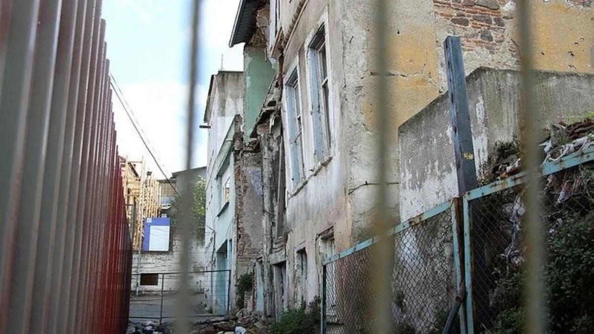 İzmir'de Güvenlik Sorunları Sıkça Gündeme Geliyor