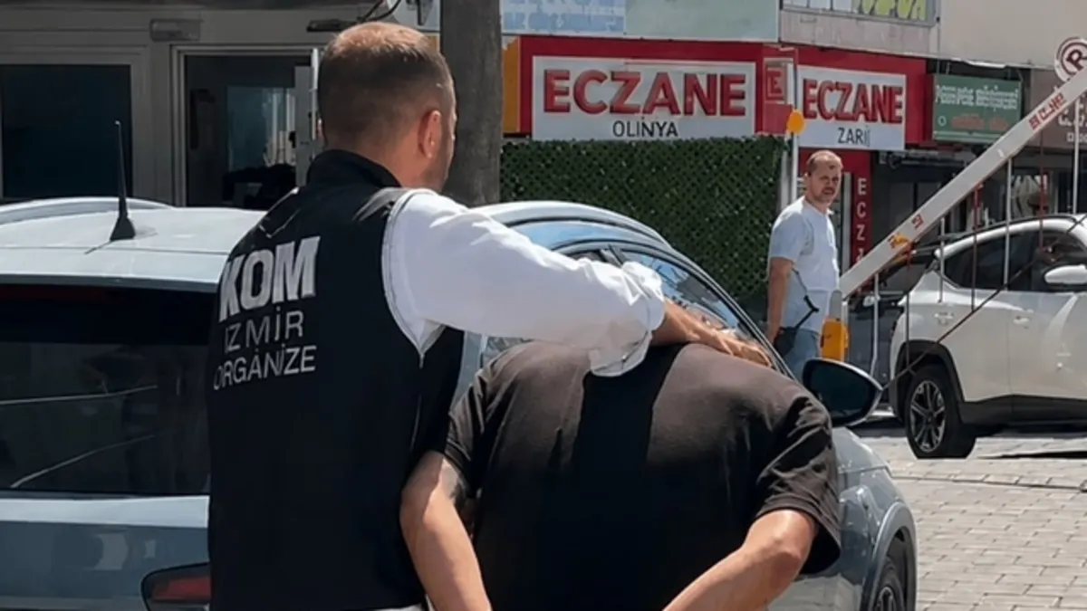 İzmir'de oto galerisine silahlı saldırı
