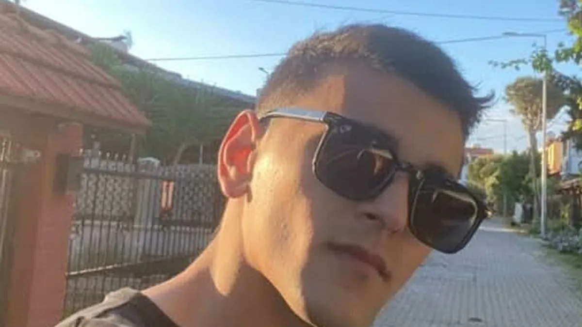 İzmir'de otomobil üniversite öğrencisine çarptı
