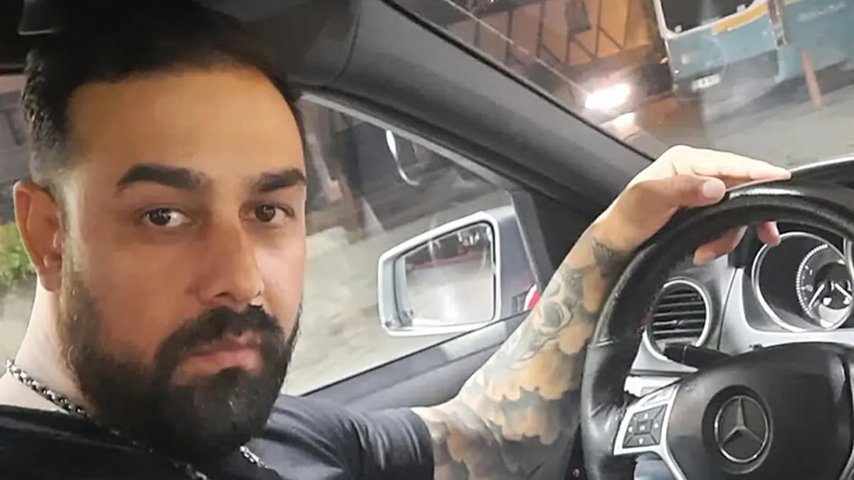 İzmir'de otomobilde bıçaklama sonucu ölüm