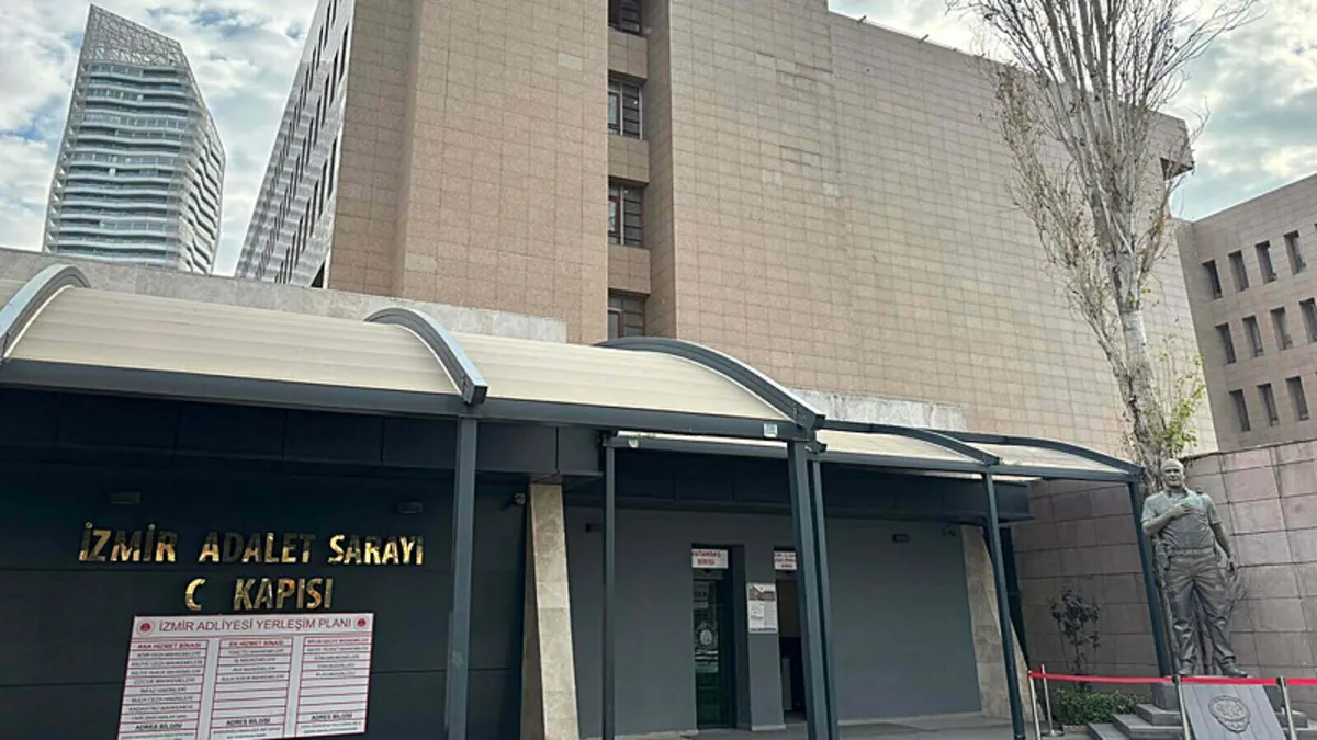 İzmir'de sahte polis dolandırıcılığı ortaya çıktı
