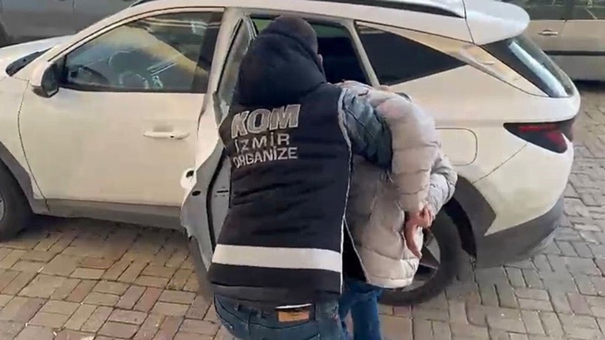 İzmir'de suç örgütlerine operasyon yapıldı