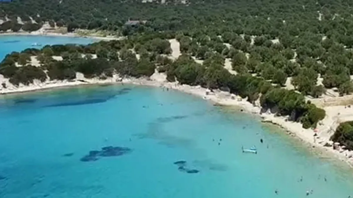 İzmir'in Saklı Cenneti Pissa Koyu
