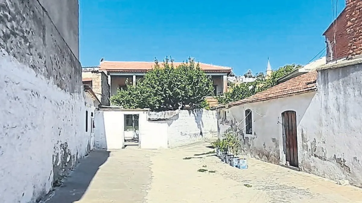 Tarihi Fransız Katolik Şapeli satışta